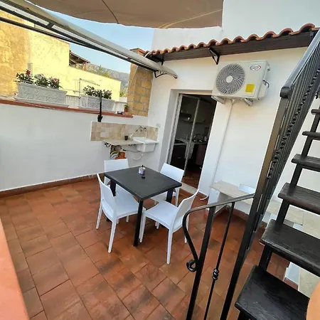 Casa L'antico Moderno Hébergement de vacances Terrasini